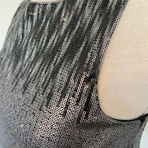 Kensie Black and Silver Sequin Shift Dress Size 2 - Picture 12 of 12